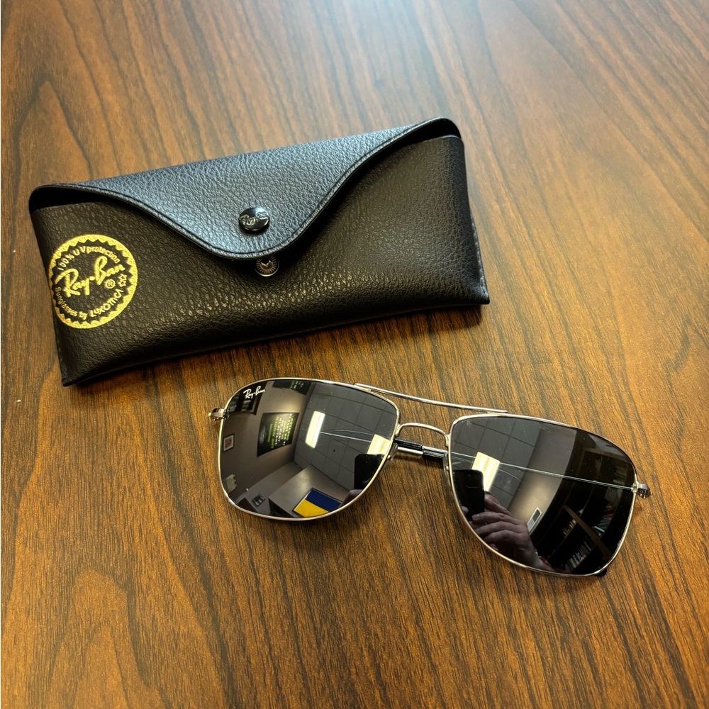 Ray-Ban Aviator Sunglasses with Case RB3477